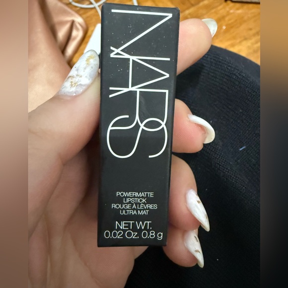 NARS Powermatte Lipstick - Bold Red dragon girl 132 - Picture 5 of 7